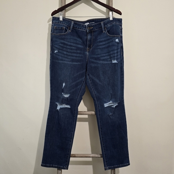 ⭐️40% Off⭐️ Old Navy Mid-Rise Power Straight Jeans - Picture 5 of 16